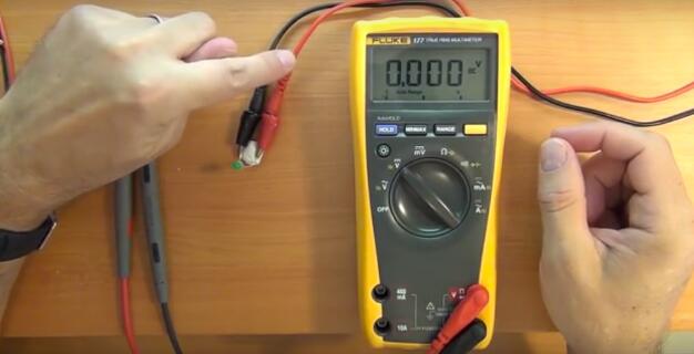 最好的萬用表類型有哪些特點？