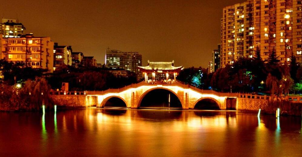 壓力如何影響氣動(dòng)執(zhí)行機(jī)構(gòu)系統(tǒng)的成本以及管理壓力的策略是什么？