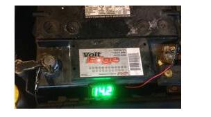 使用電壓表和電流表為汽車電池故障進(jìn)行分析并診斷